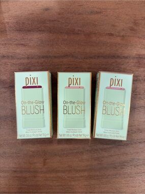 Pixi On-the-Glow Blush Trio — Cassis, Chantilly, Mauve